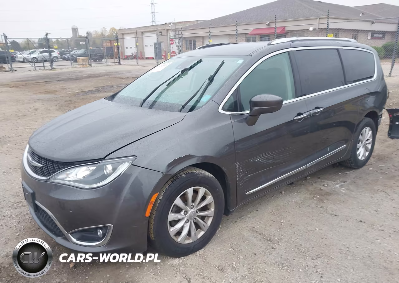 2019 Chrysler Pacifica Touring L VIN:2C4RC1BG2KR628004 - 2