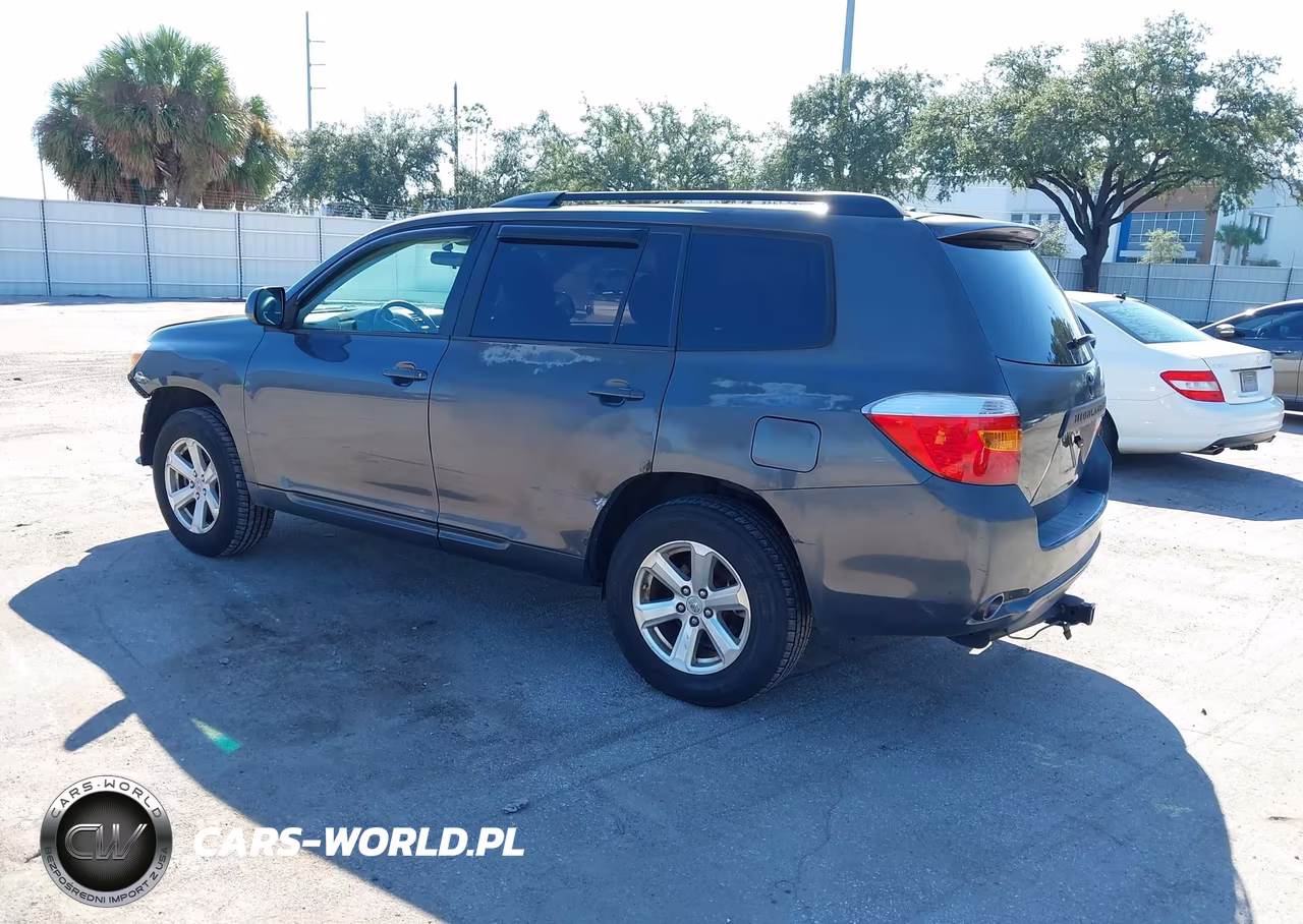 2010 Toyota Highlander Base V6 VIN:5TDBK3EH1AS026978 - 3