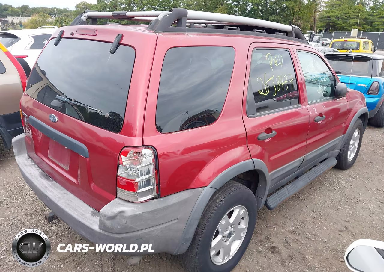 2004 Ford Escape Xlt VIN:1FMYU93124KA89012 - 4