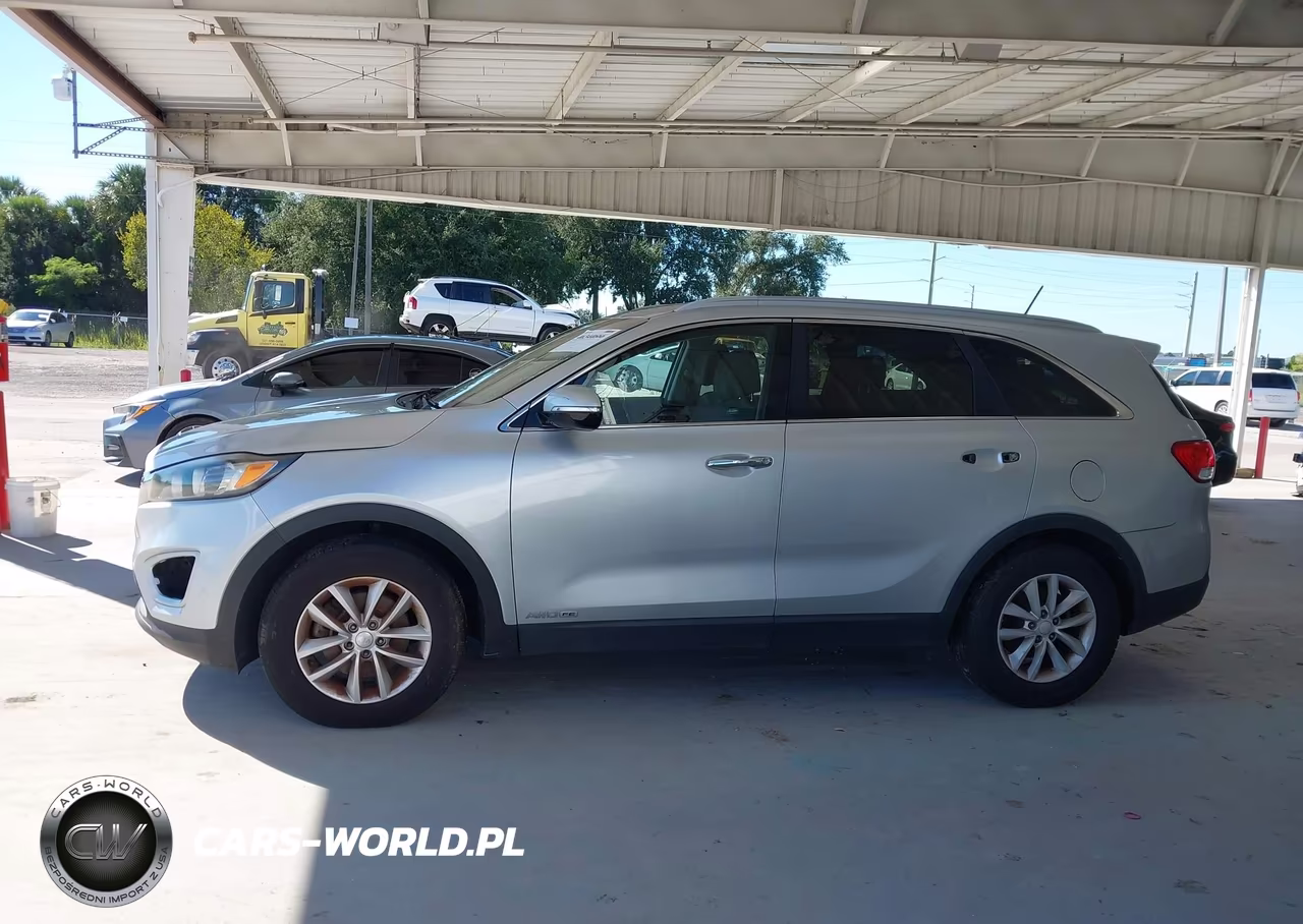 2017 Kia Sorento 3.3L Lx VIN:5XYPGDA50HG320341 - 15