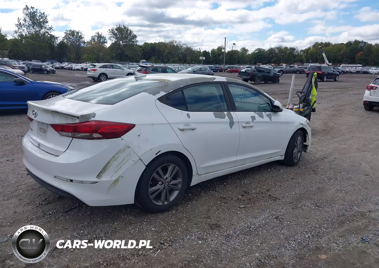 2017 Hyundai Elantra Se VIN:5NPD84LF1HH026364 - 4