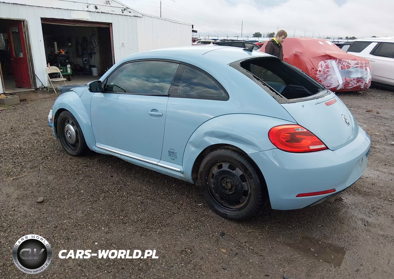 2014 Volkswagen Beetle 2.5L VIN:3VWHX7AT3EM632329 - 3