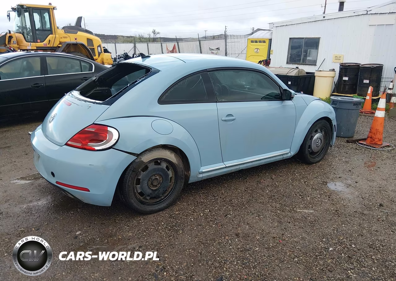 2014 Volkswagen Beetle 2.5L VIN:3VWHX7AT3EM632329 - 4