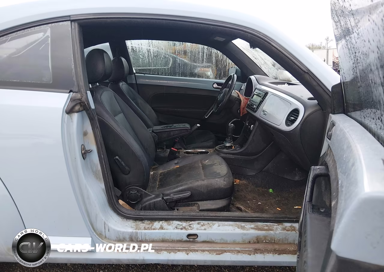 2014 Volkswagen Beetle 2.5L VIN:3VWHX7AT3EM632329 - 5