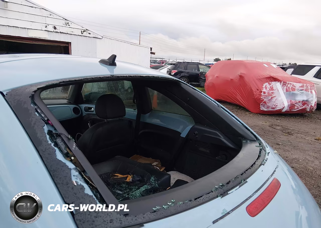 2014 Volkswagen Beetle 2.5L VIN:3VWHX7AT3EM632329 - 6