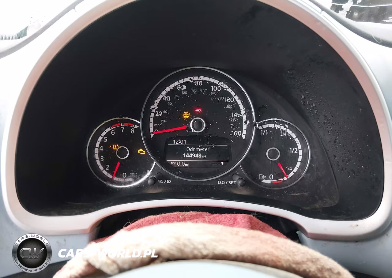2014 Volkswagen Beetle 2.5L VIN:3VWHX7AT3EM632329 - 7