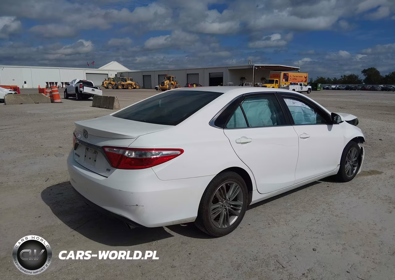 2017 Toyota Camry Se VIN:4T1BF1FK2HU402348 - 4