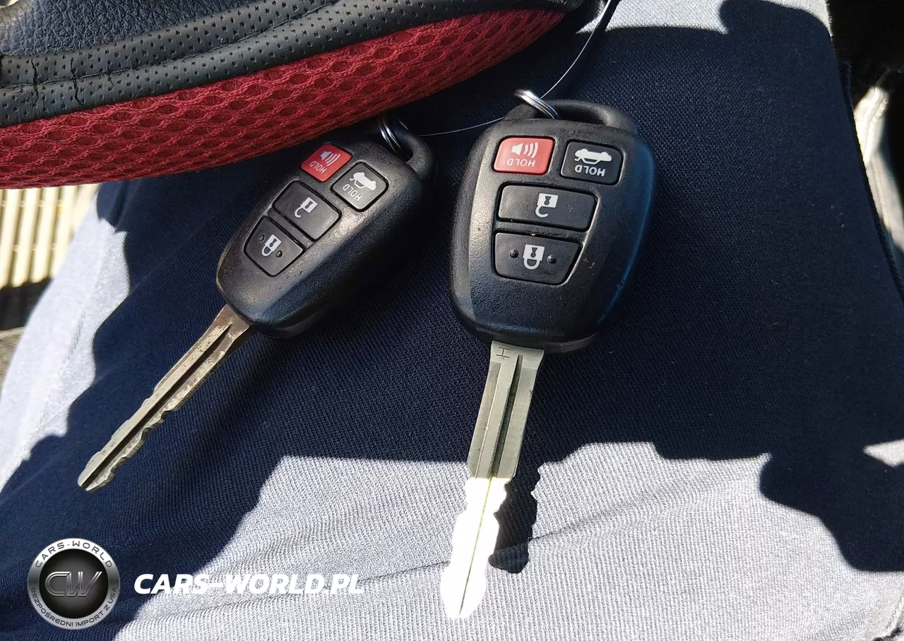 2014 Toyota Corolla Le VIN:2T1BURHE9EC000481 - 11