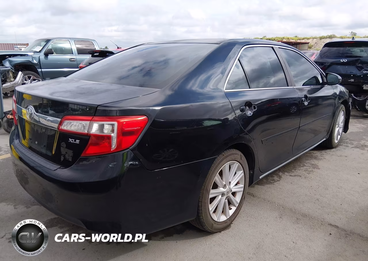 2013 Toyota Camry Xle VIN:4T1BF1FK3DU672621 - 4