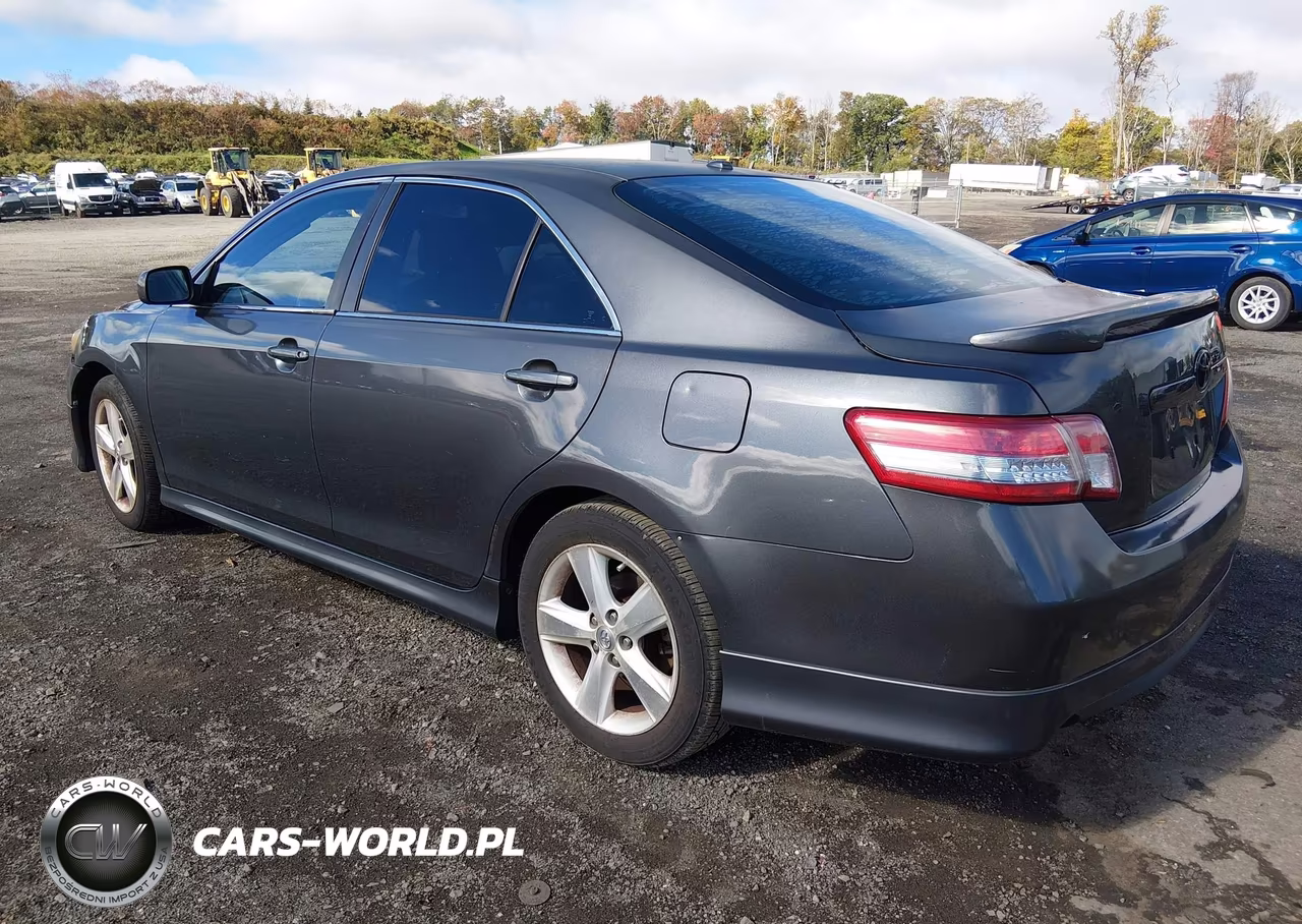 2010 Toyota Camry Se VIN:4T1BF3EK2AU010800 - 3