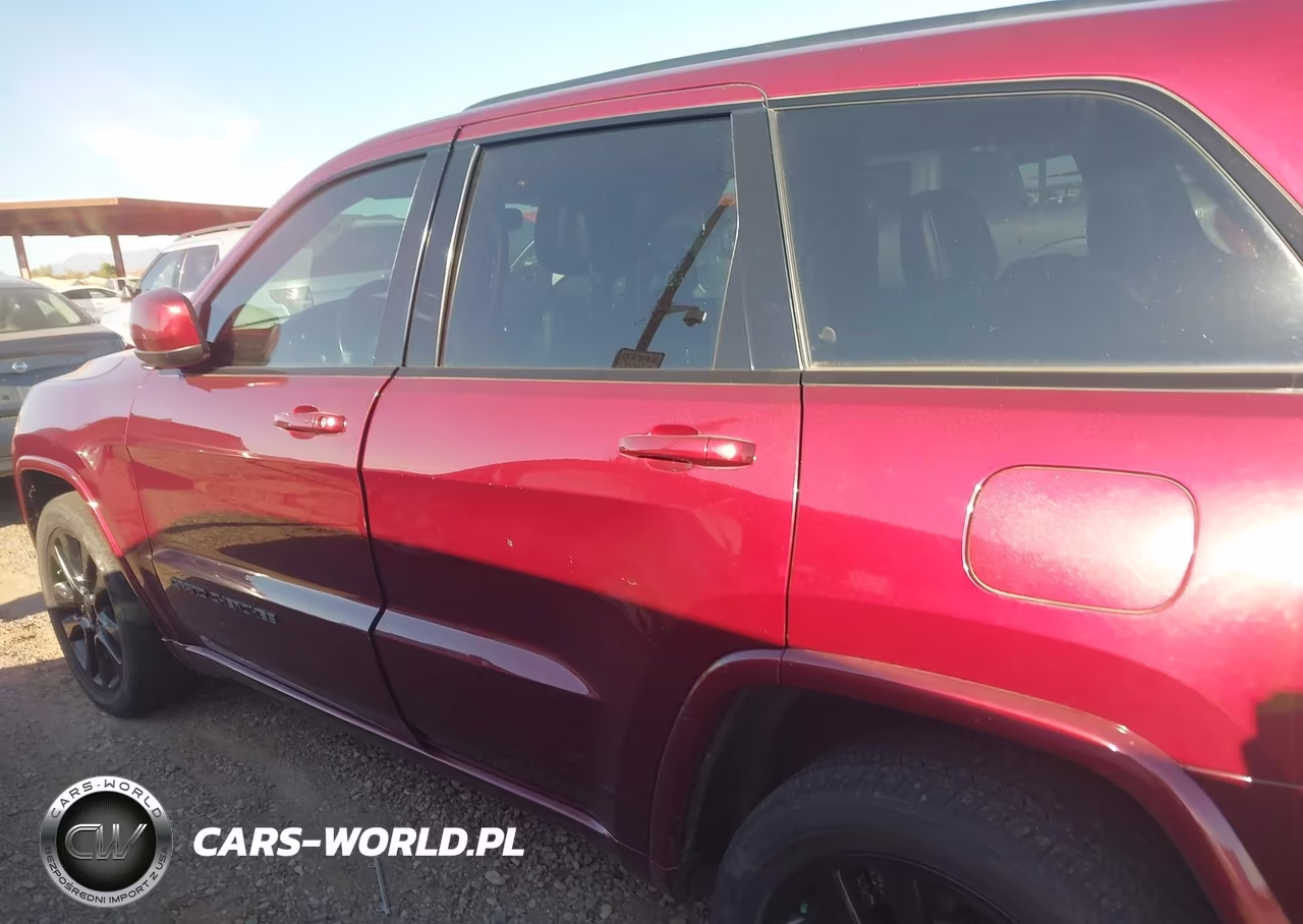 2018 Jeep Grand Cherokee Altitude 4X4 VIN:1C4RJFAG7JC435617 - 14