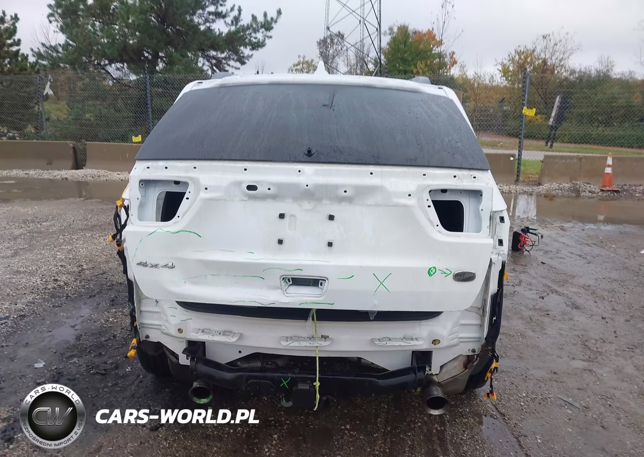 2018 Jeep Grand Cherokee Overland 4X4 VIN:1C4RJFCG9JC398910 - 16