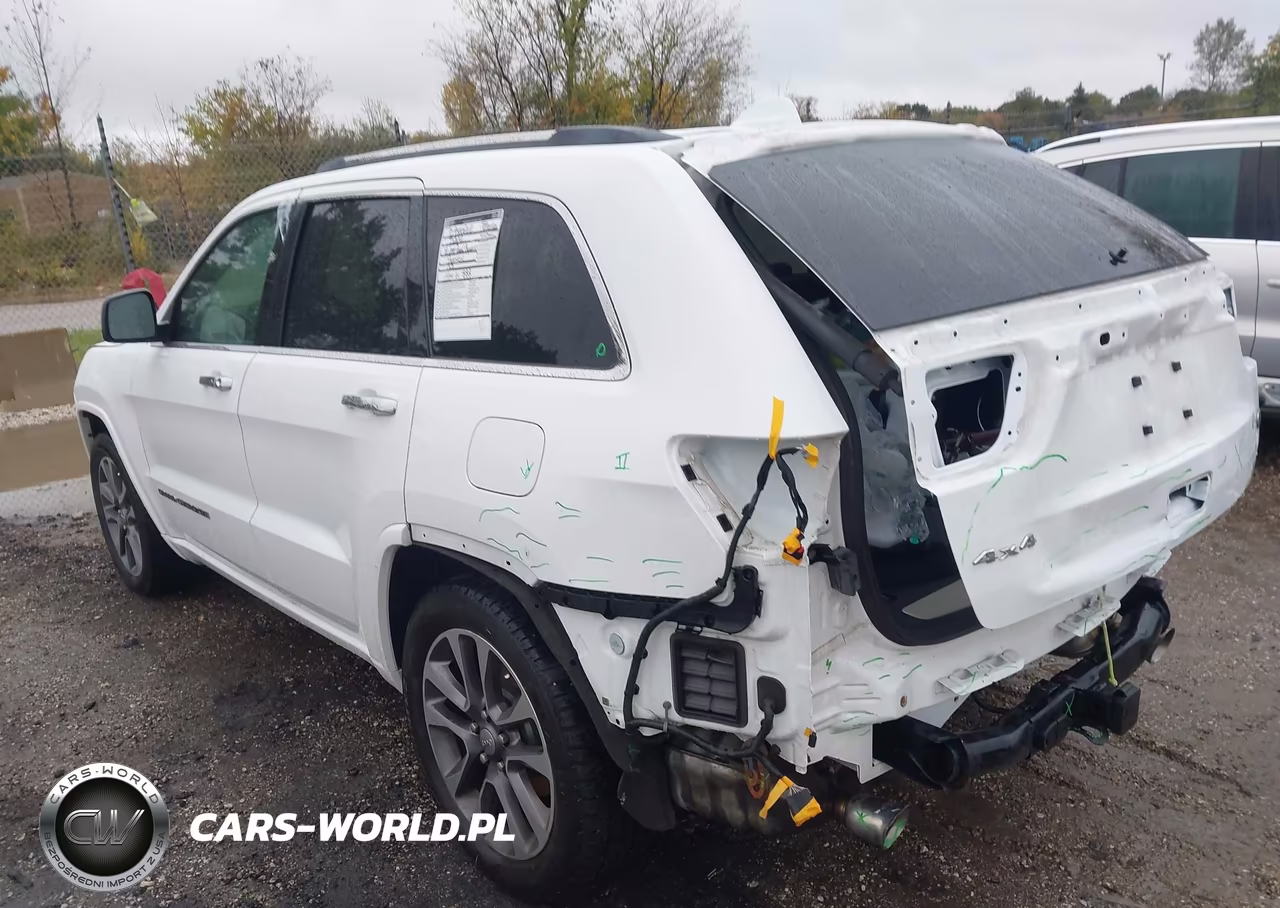 2018 Jeep Grand Cherokee Overland 4X4 VIN:1C4RJFCG9JC398910 - 3