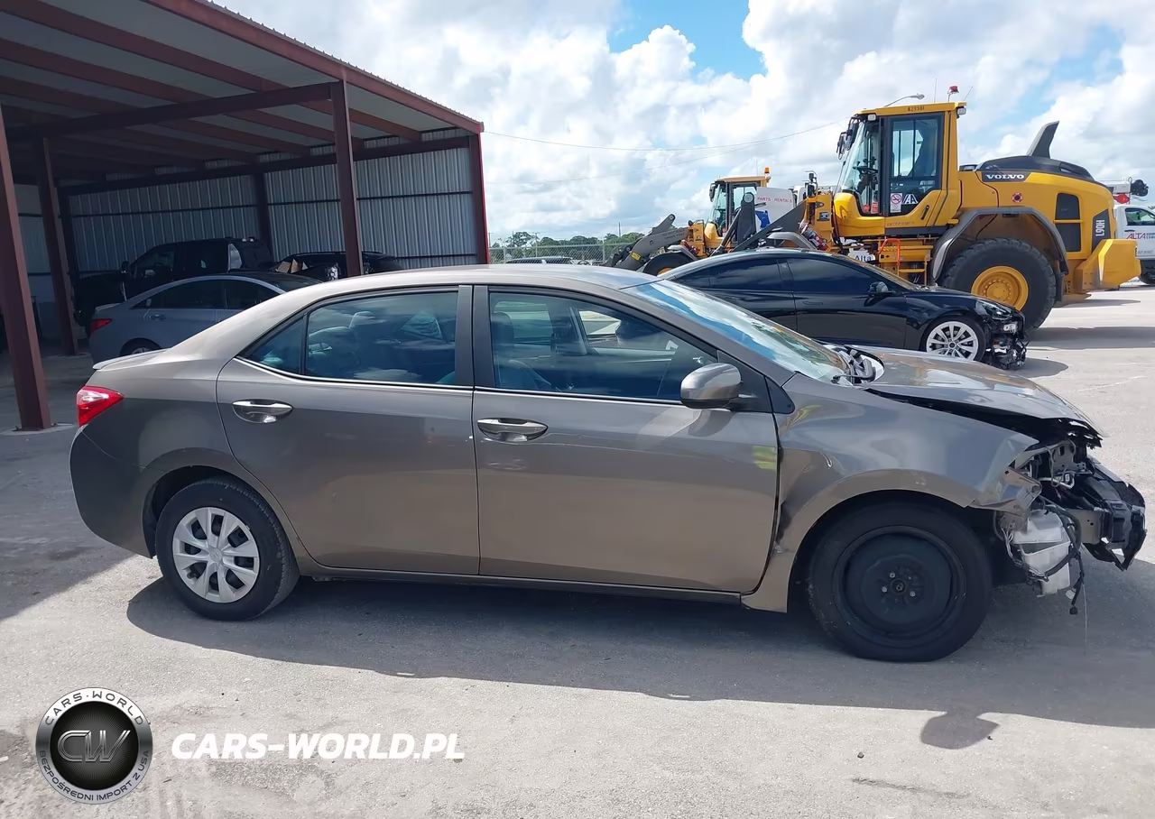 2018 Toyota Corolla Le Eco VIN:2T1BPRHE1JC970360 - 13