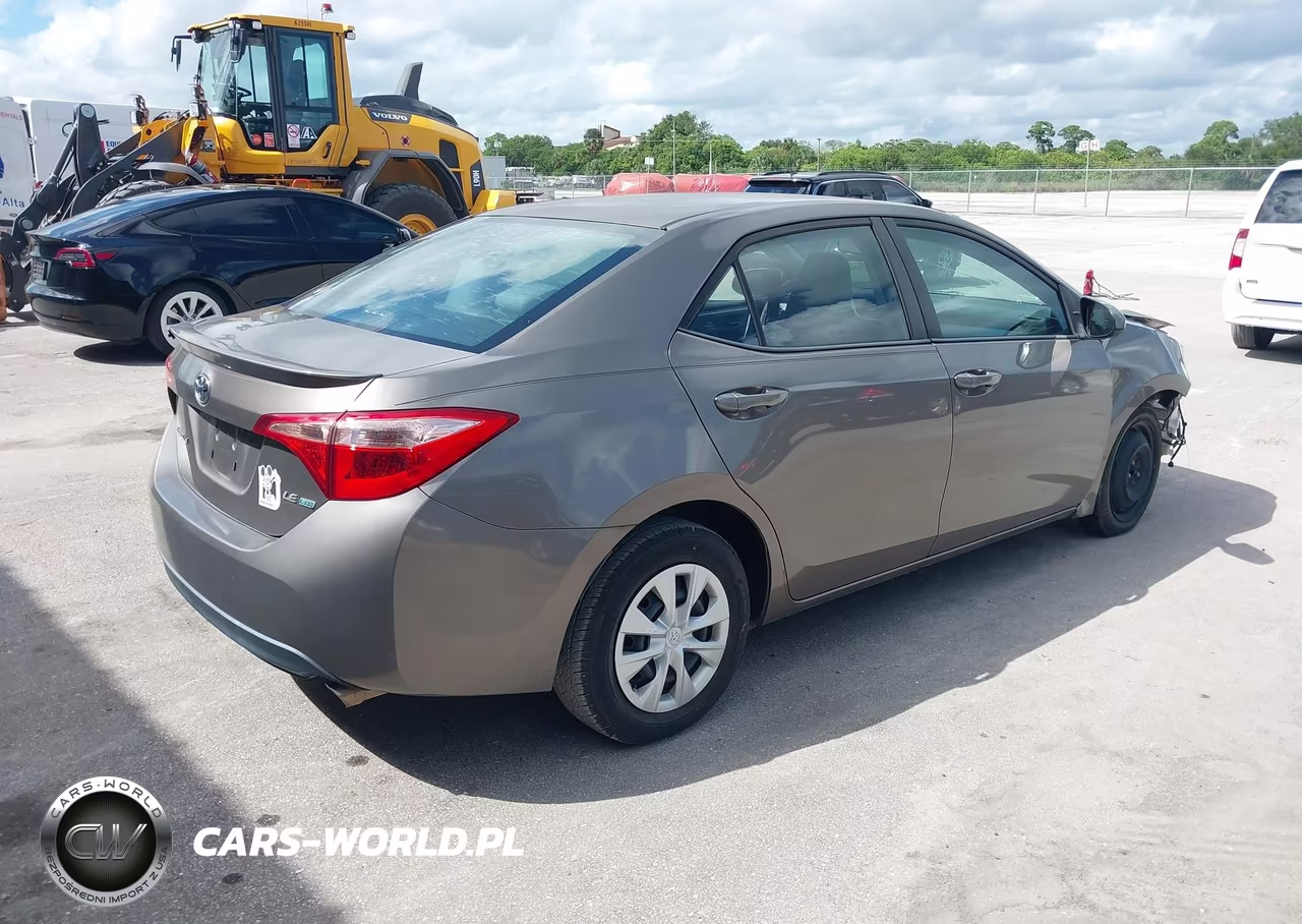 2018 Toyota Corolla Le Eco VIN:2T1BPRHE1JC970360 - 4
