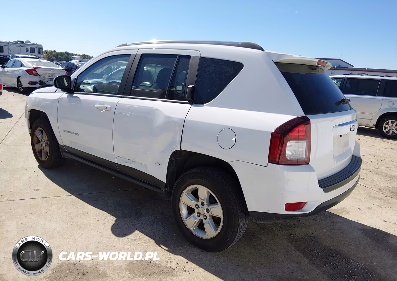 2015 Jeep Compass Sport VIN:1C4NJCBAXFD143789 - 3