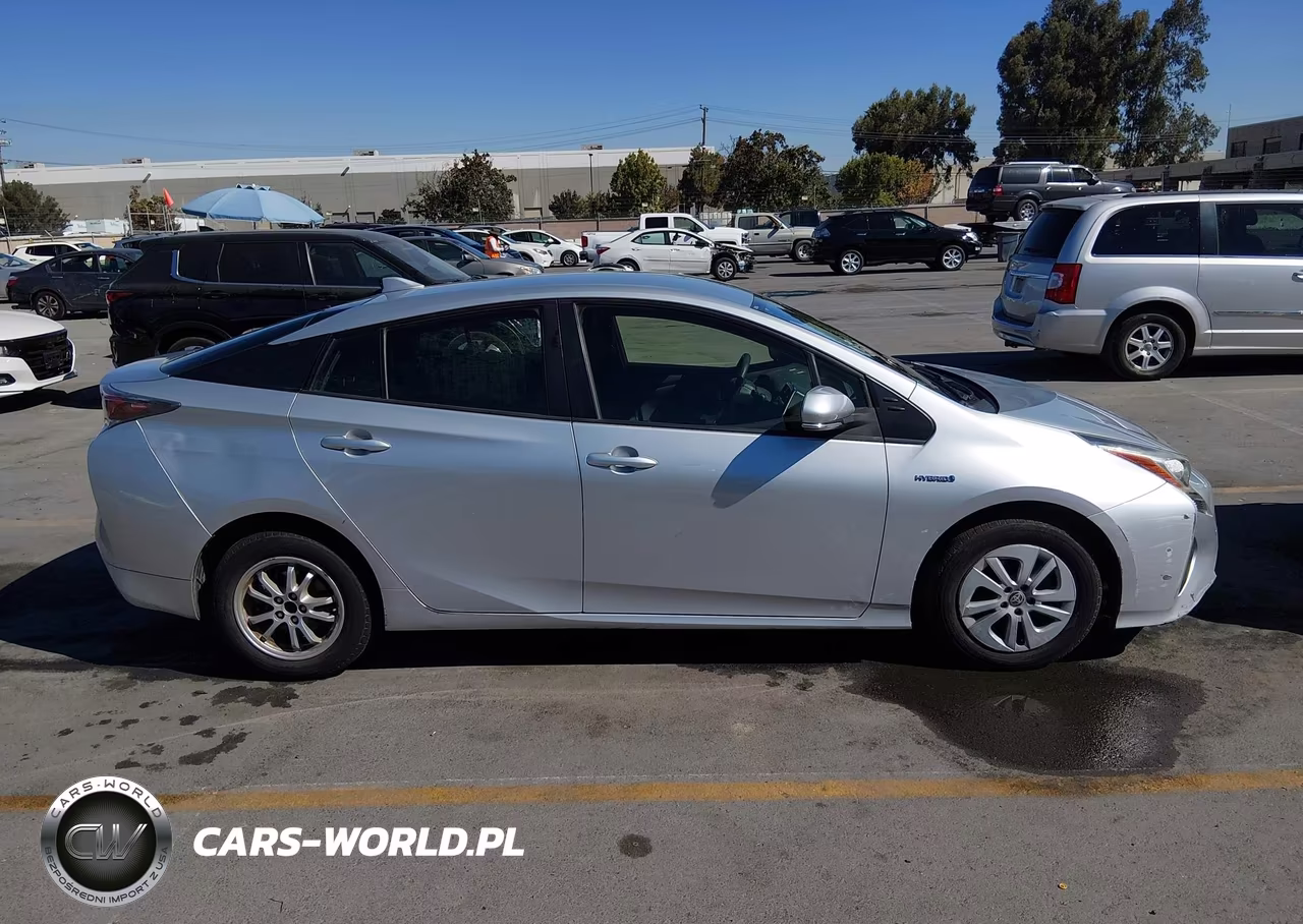 2017 Toyota Prius Two VIN:JTDKBRFU5H3036102 - 13