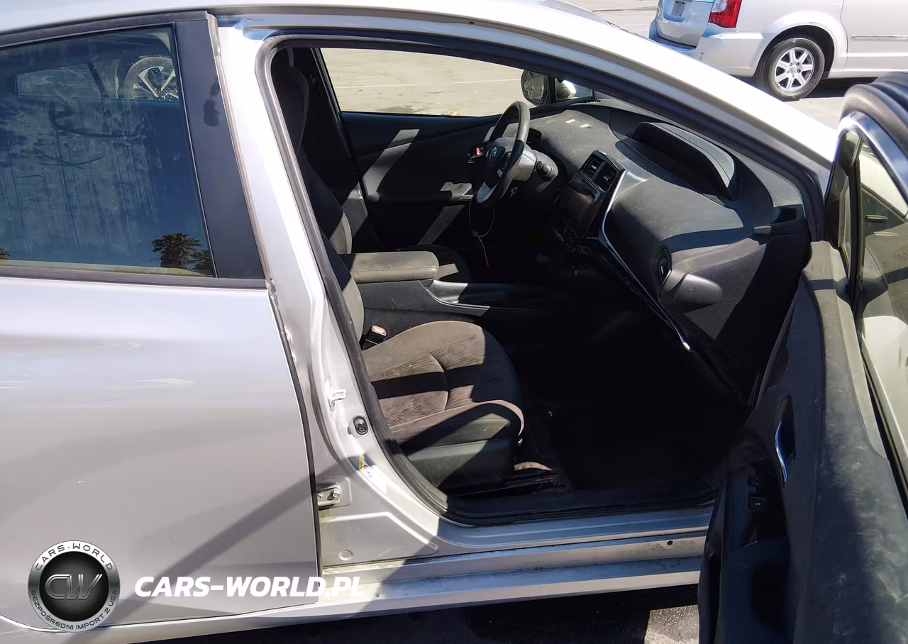 2017 Toyota Prius Two VIN:JTDKBRFU5H3036102 - 5