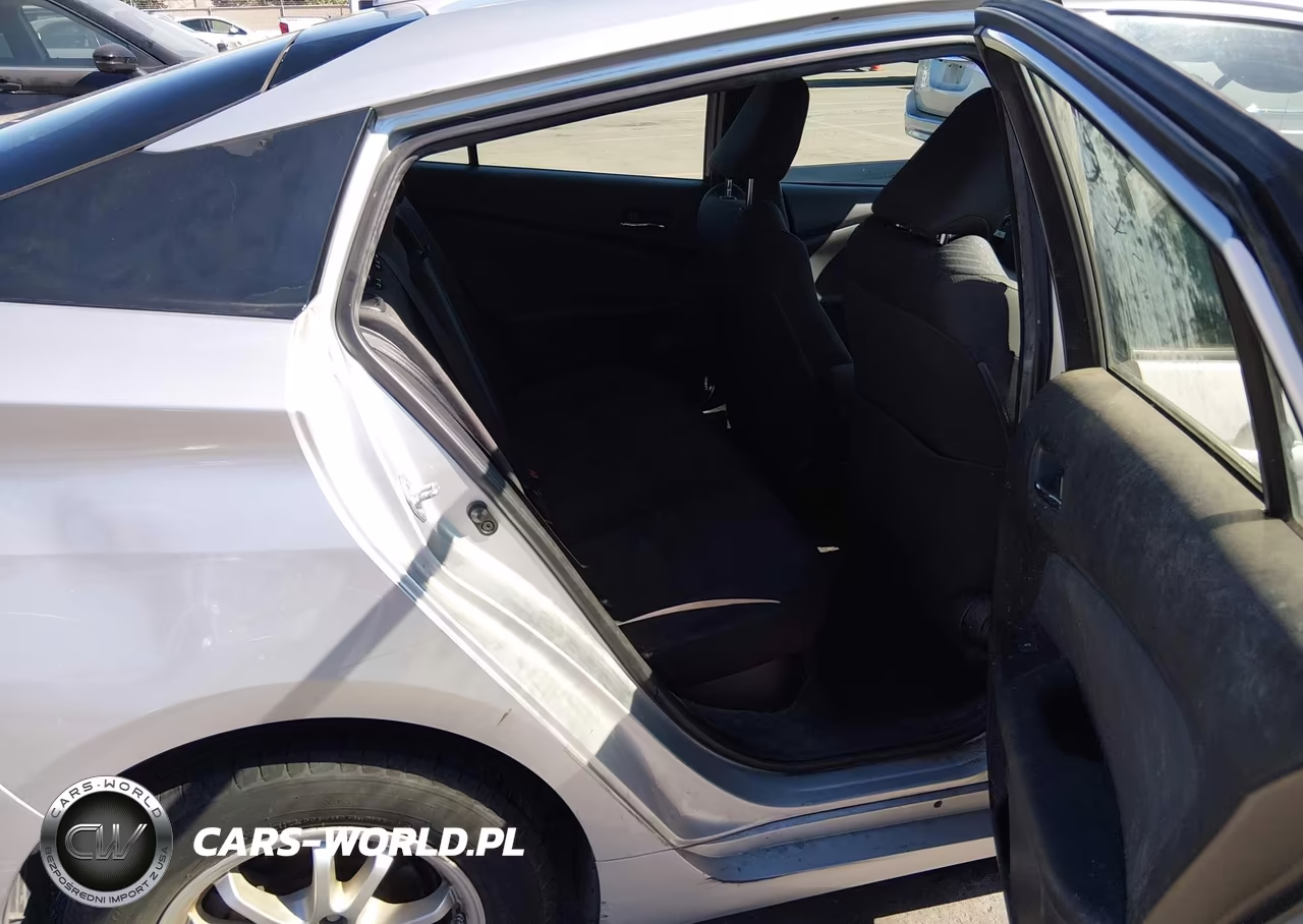 2017 Toyota Prius Two VIN:JTDKBRFU5H3036102 - 8