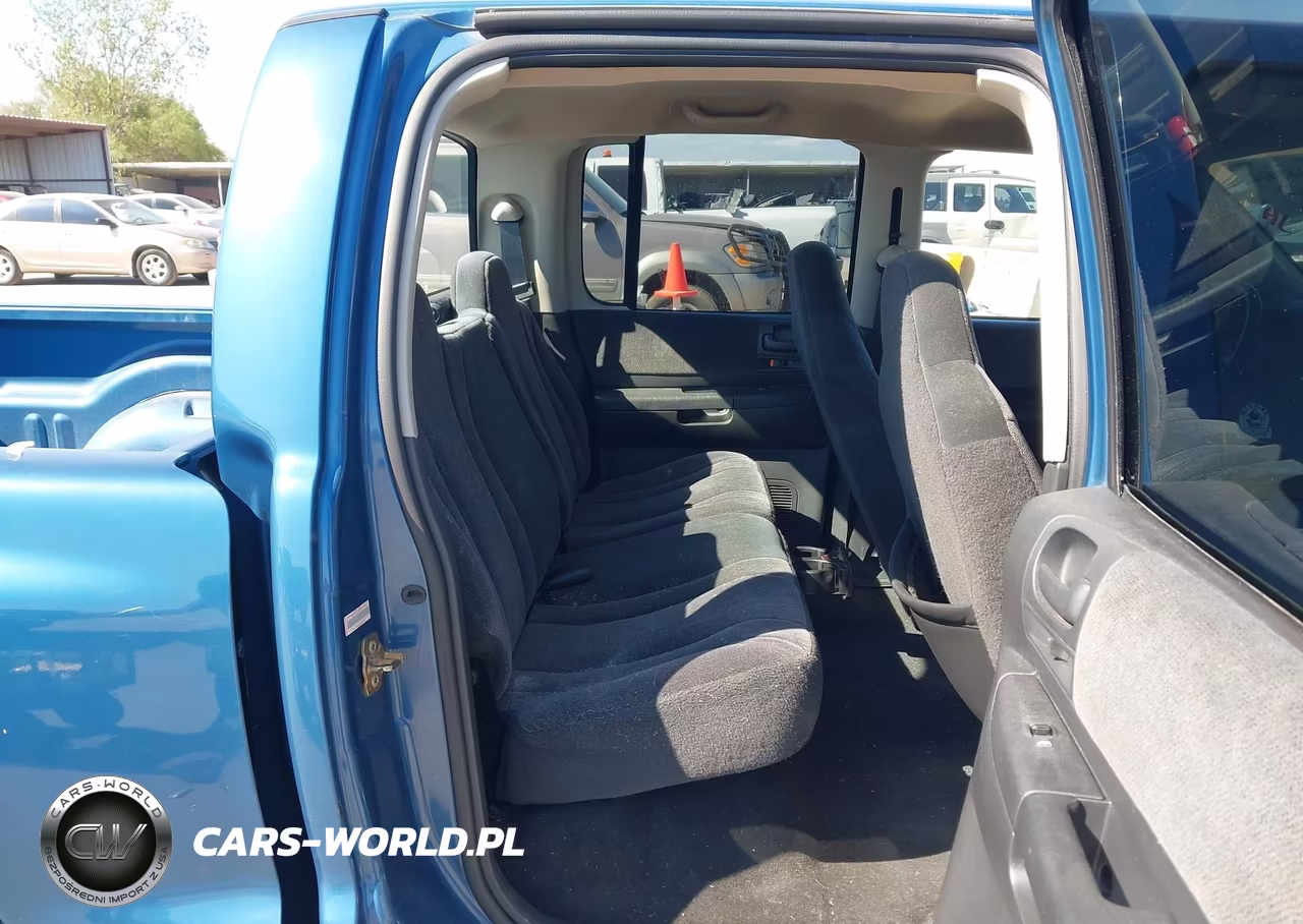 2004 Dodge Dakota Sport-Sxt VIN:1D7HL38N14S524690 - 8