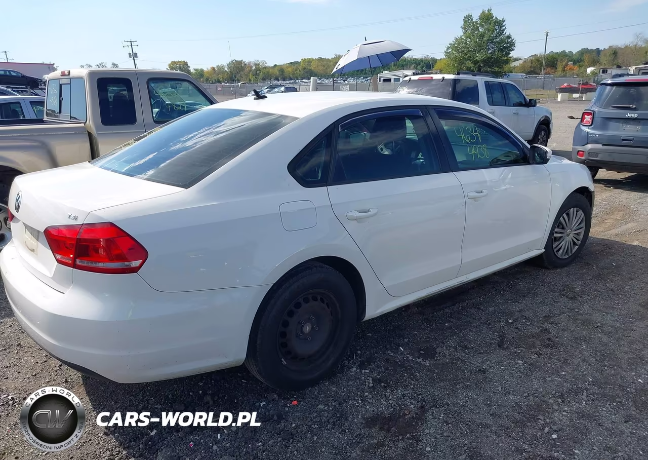 2015 Volkswagen Passat 1.8T S VIN:1VWAT7A36FC099246 - 4