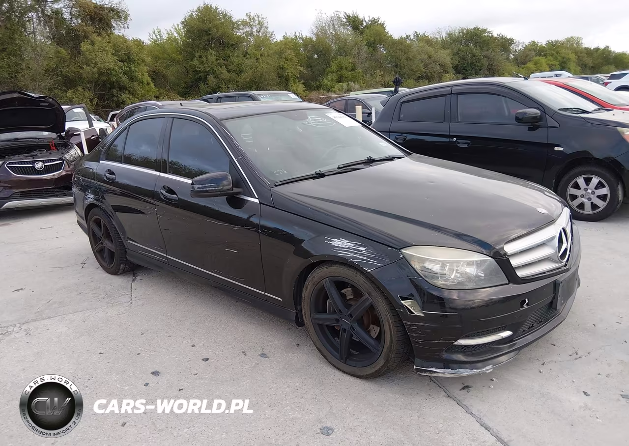 2011 Mercedes-Benz C 300 Luxury 4Matic-Sport 4Matic – zdjęcie 1 z 11