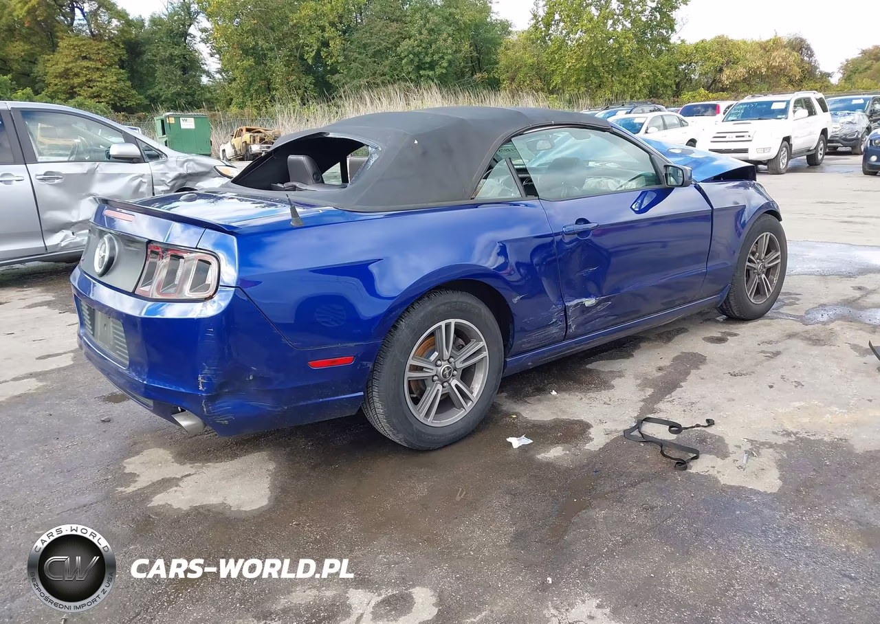 2013 Ford Mustang V6 Premium VIN:1ZVBP8EM1D5219280 - 4