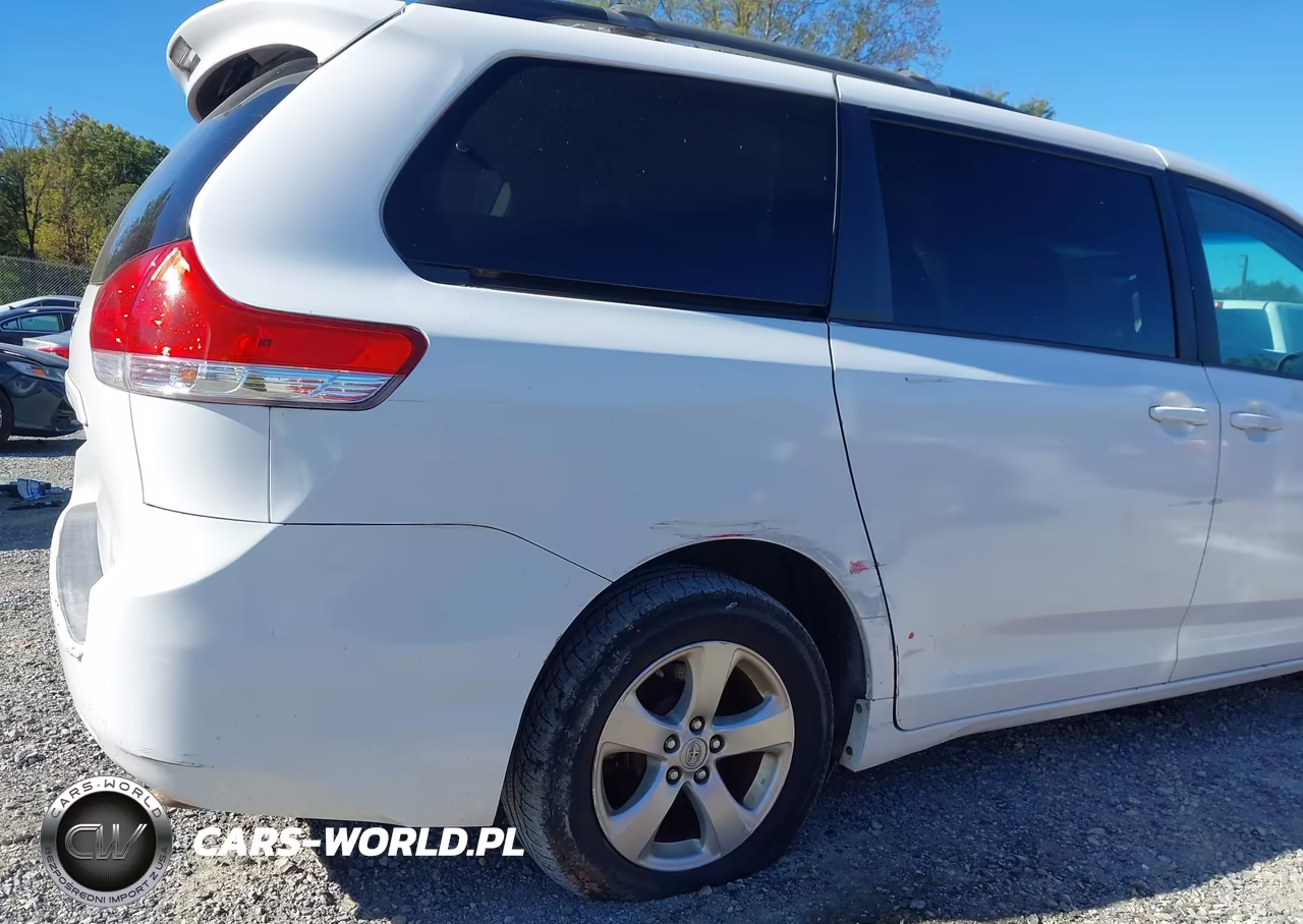 2013 Toyota Sienna Le V6 8 Passenger VIN:5TDKK3DC7DS347465 - 12