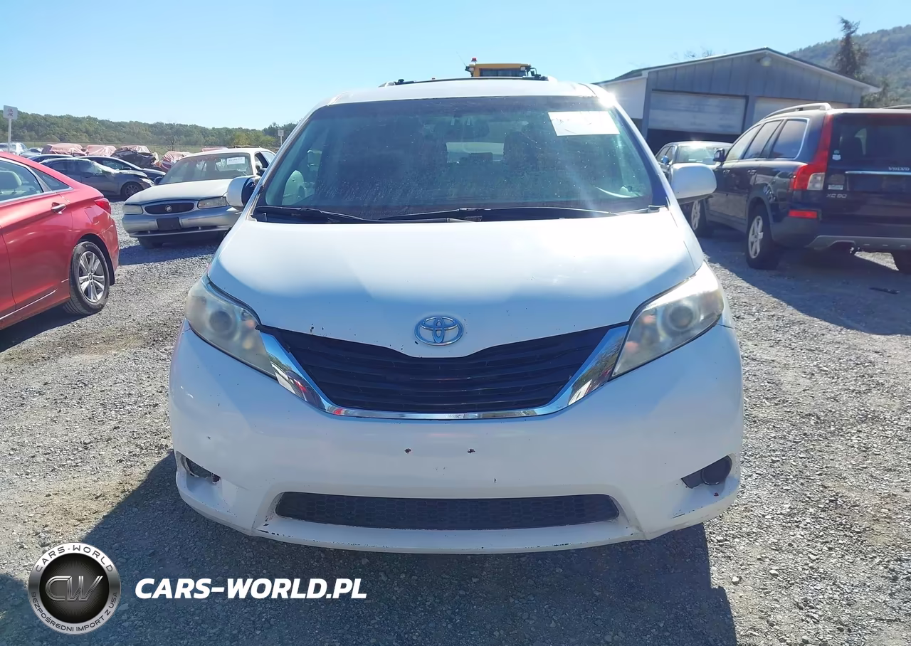 2013 Toyota Sienna Le V6 8 Passenger VIN:5TDKK3DC7DS347465 - 13
