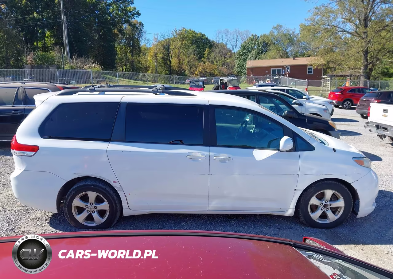 2013 Toyota Sienna Le V6 8 Passenger VIN:5TDKK3DC7DS347465 - 14