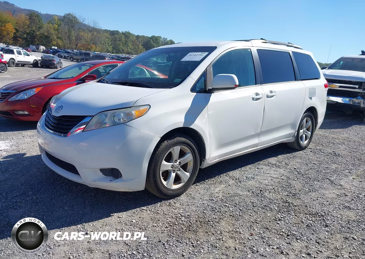 2013 Toyota Sienna Le V6 8 Passenger VIN:5TDKK3DC7DS347465 - 2