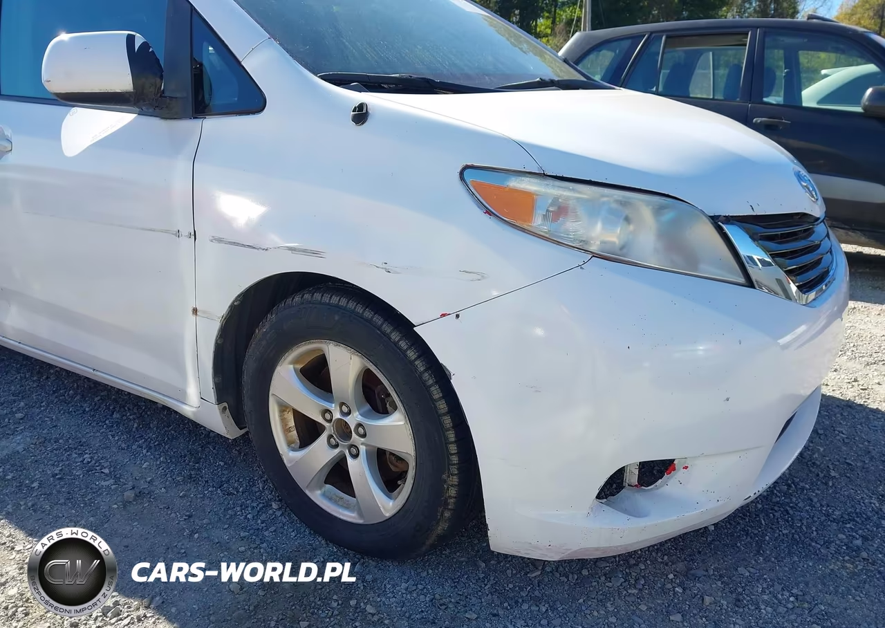 2013 Toyota Sienna Le V6 8 Passenger VIN:5TDKK3DC7DS347465 - 21