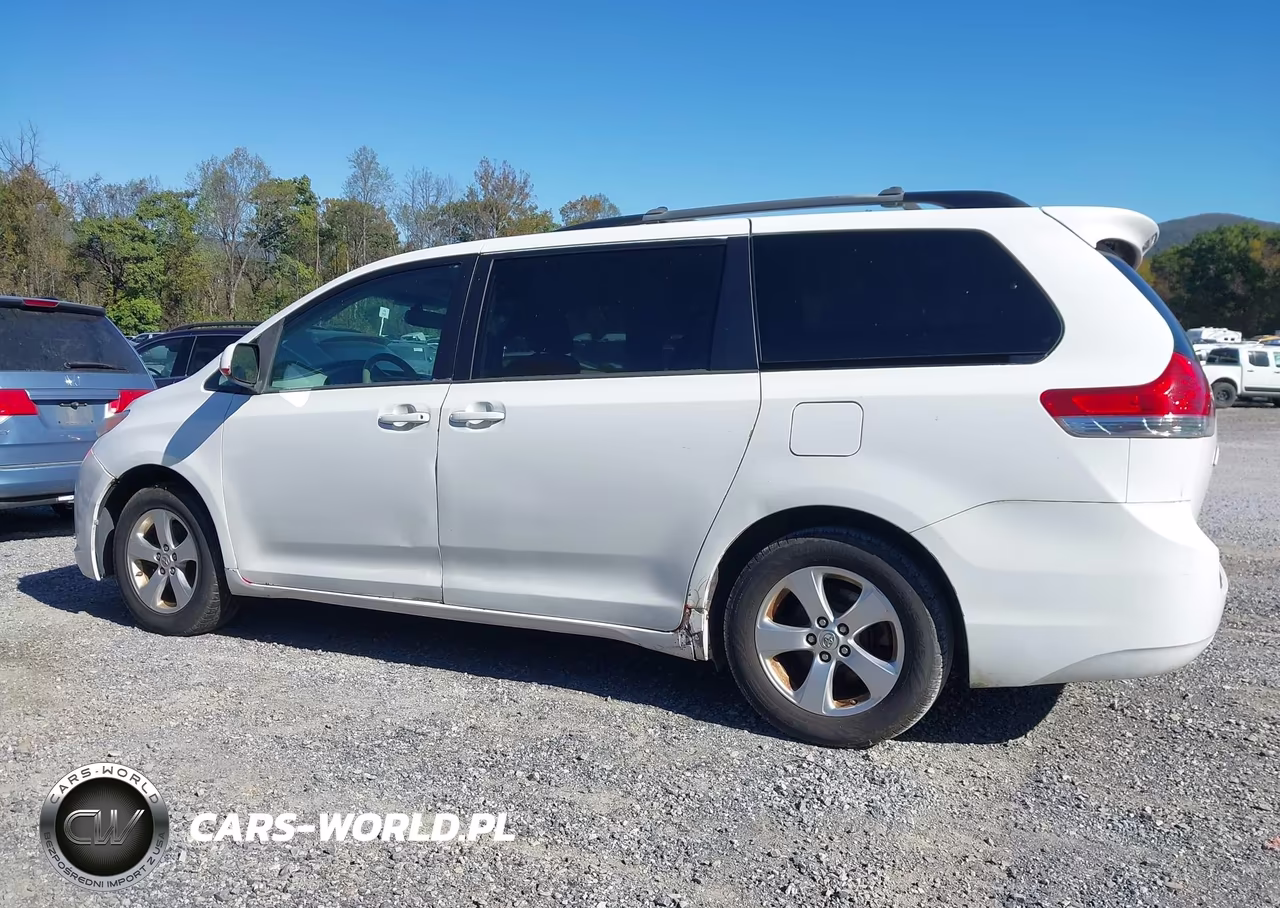 2013 Toyota Sienna Le V6 8 Passenger VIN:5TDKK3DC7DS347465 - 6