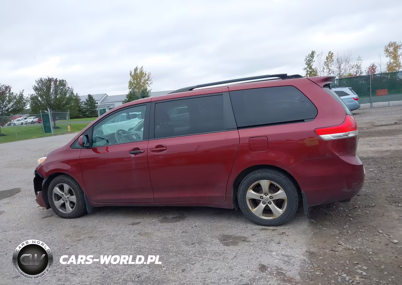 2013 Toyota Sienna Le V6 8 Passenger VIN:5TDKK3DC2DS325843 - 14