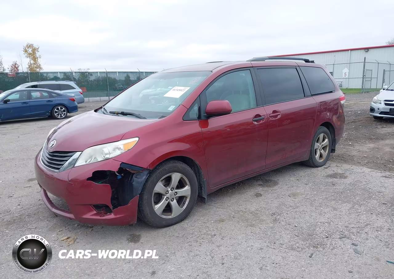 2013 Toyota Sienna Le V6 8 Passenger VIN:5TDKK3DC2DS325843 - 2