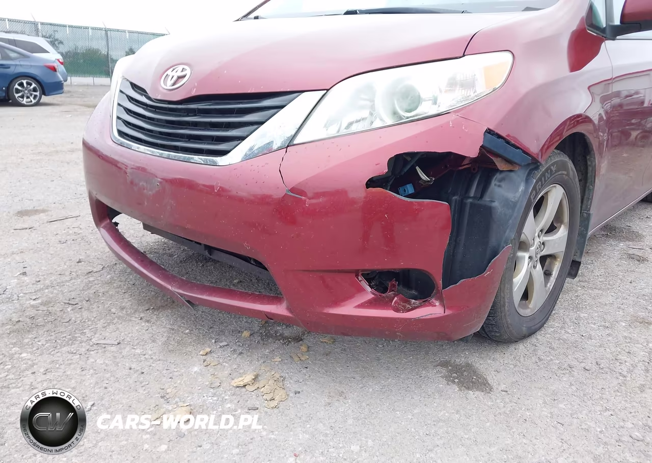2013 Toyota Sienna Le V6 8 Passenger VIN:5TDKK3DC2DS325843 - 6