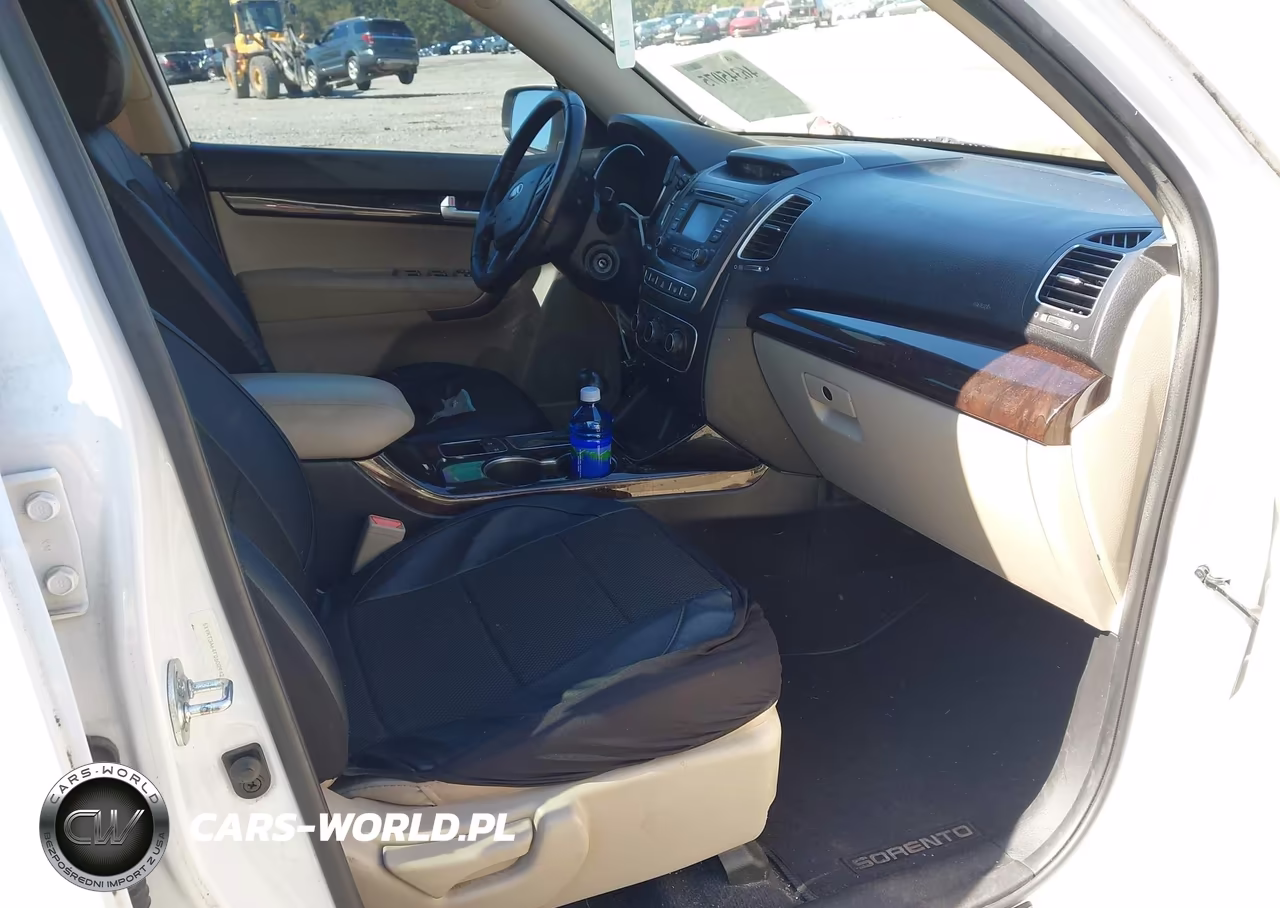 2015 Kia Sorento Lx VIN:5XYKT3A64FG602942 - 5