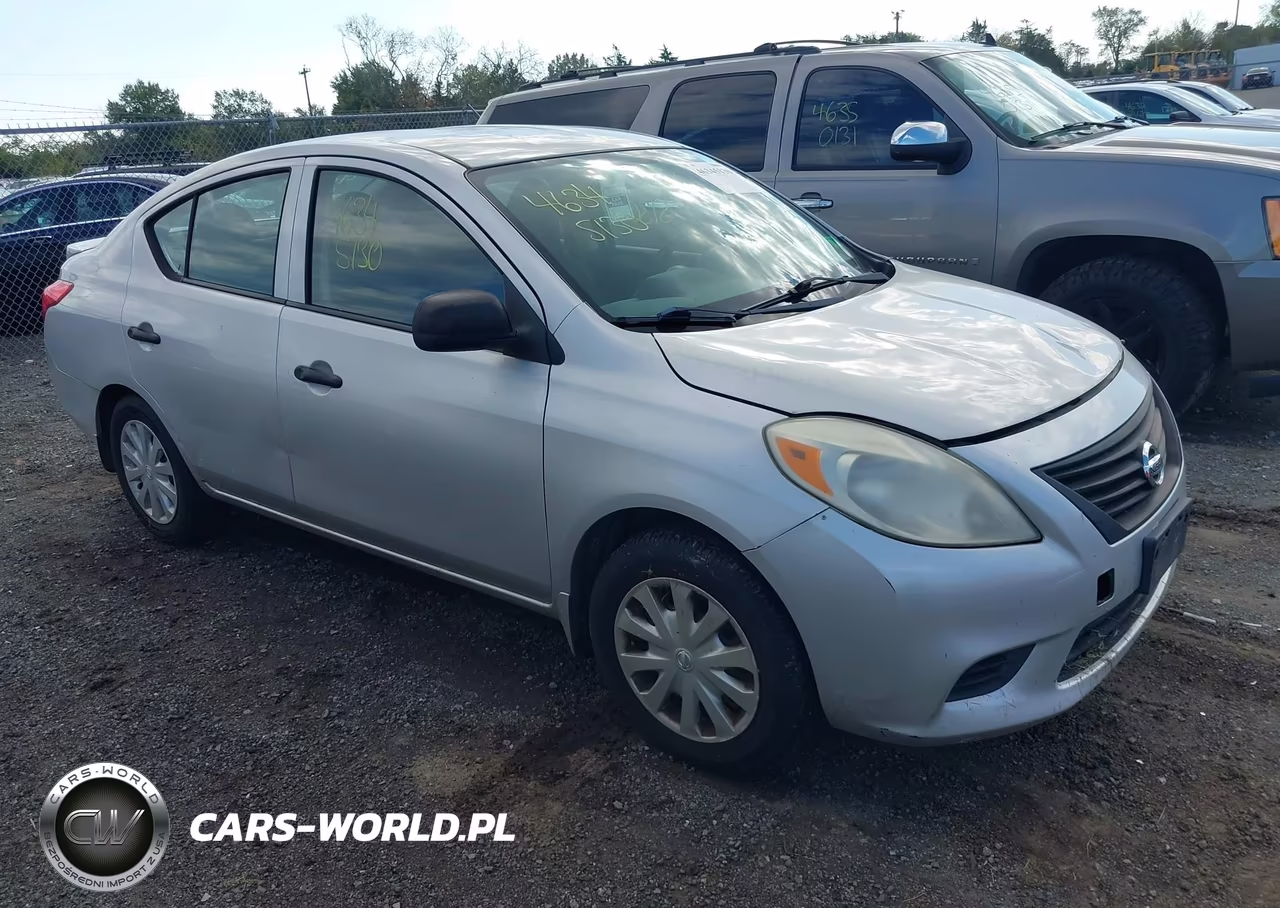 2014 Nissan Versa 1.6 S+