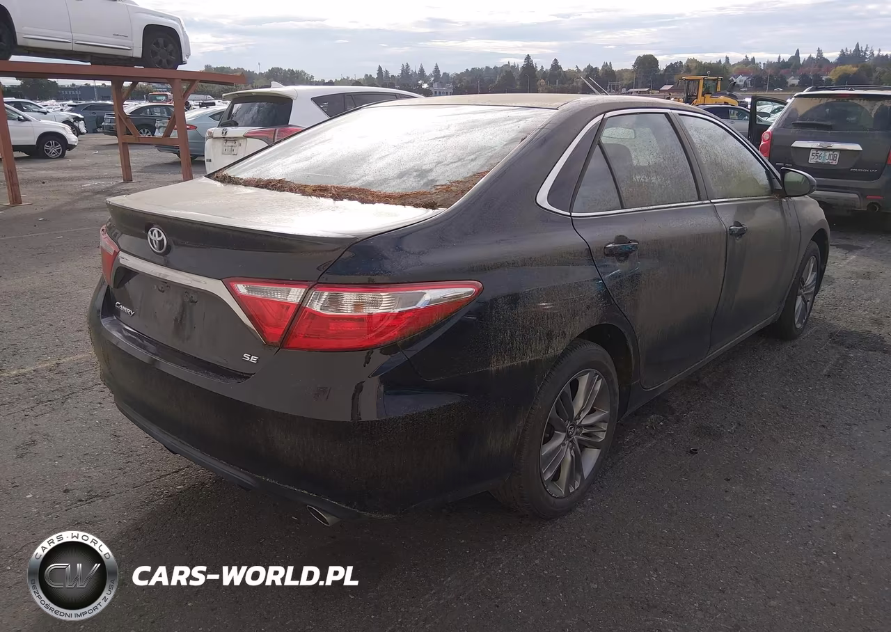 2017 Toyota Camry Se VIN:4T1BF1FK2HU305952 - 4