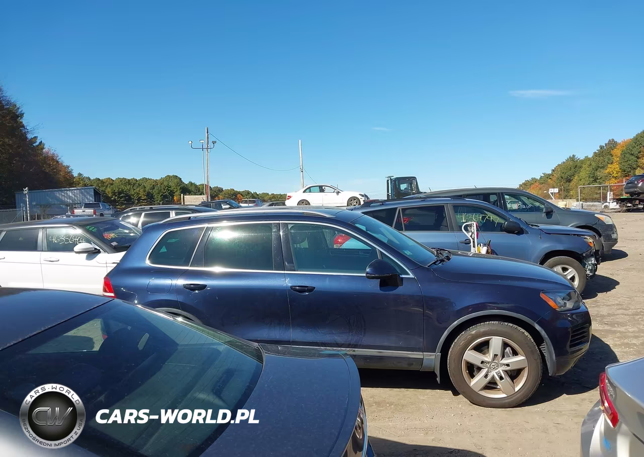 2013 Volkswagen Touareg Tdi Lux VIN:WVGEP9BPXDD005779 - 13