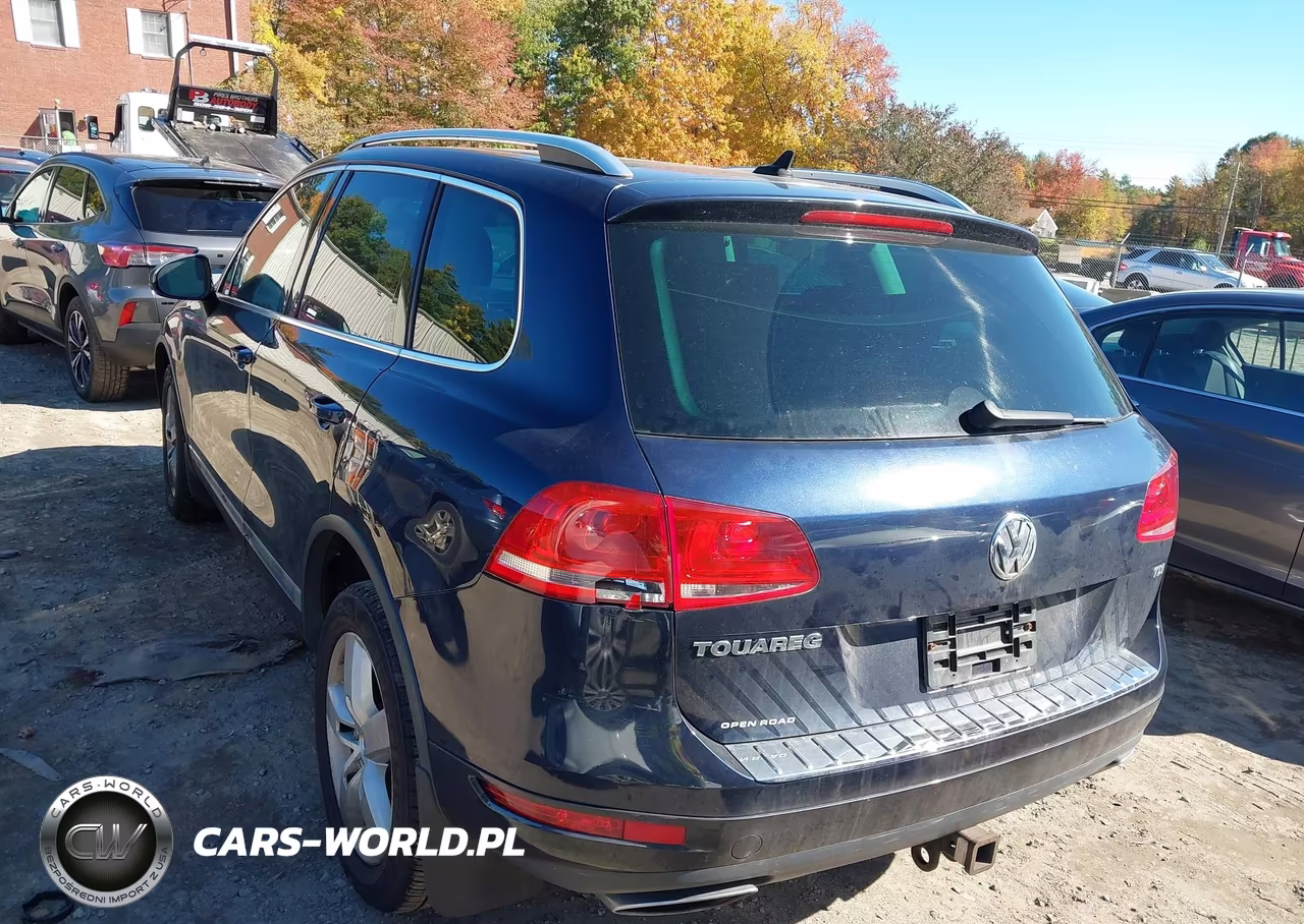 2013 Volkswagen Touareg Tdi Lux VIN:WVGEP9BPXDD005779 - 3