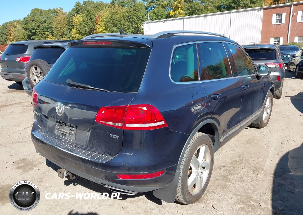 2013 Volkswagen Touareg Tdi Lux VIN:WVGEP9BPXDD005779 - 4