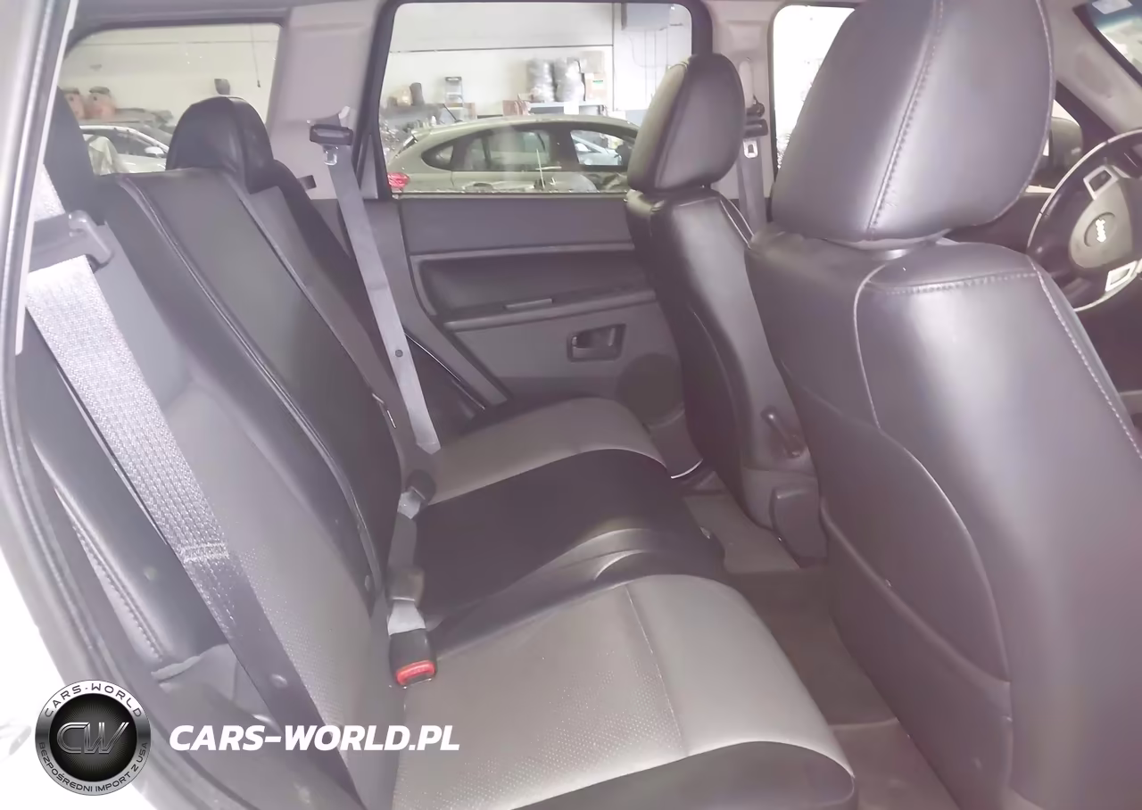 2008 Jeep Grand Cherokee Laredo VIN:1J8HR48N28C233283 - 8
