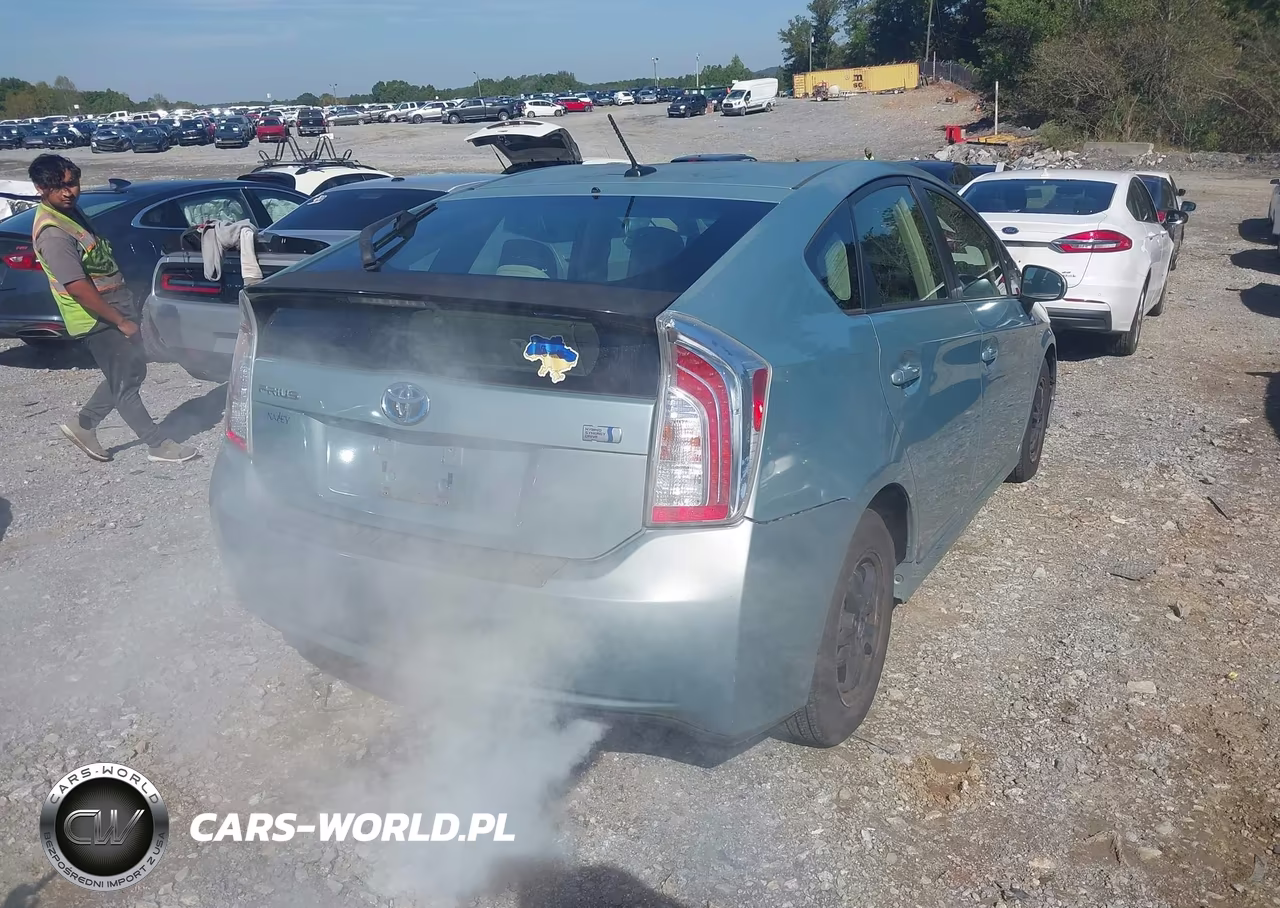 2012 Toyota Prius Three VIN:JTDKN3DU5C1559535 - 4