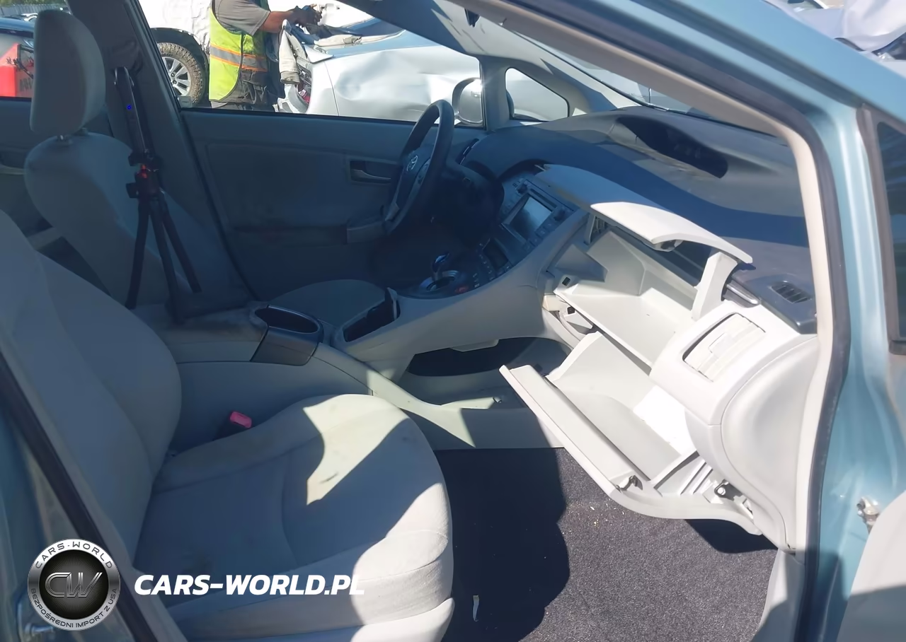 2012 Toyota Prius Three VIN:JTDKN3DU5C1559535 - 5