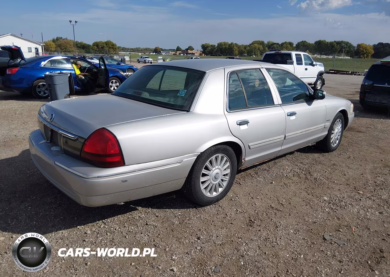2011 Mercury Grand Marquis Ls (Fleet Only) VIN:2MEBM7FV9BX608143 - 4