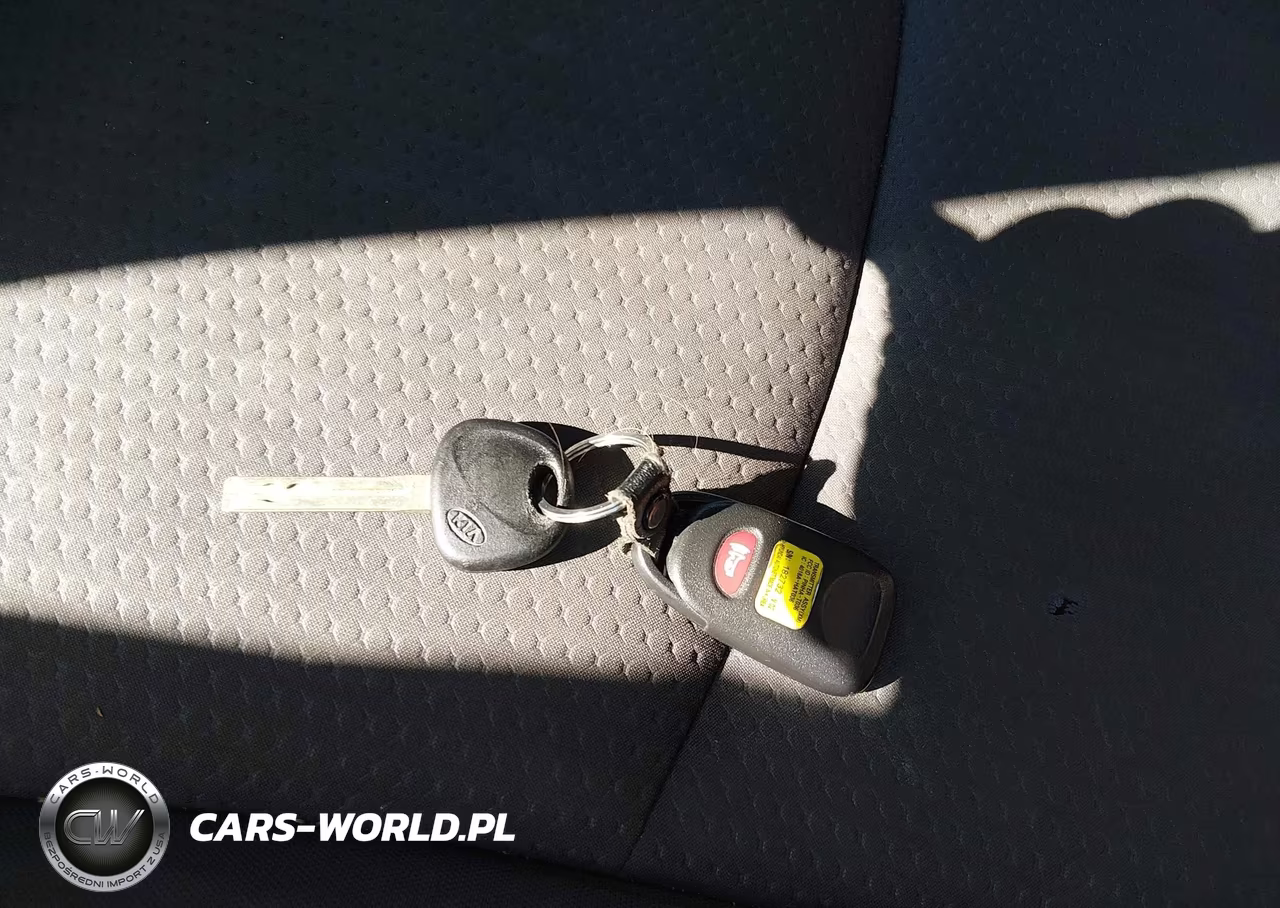 2011 Kia Sorento Lx VIN:5XYKT3A10BG150616 - 11