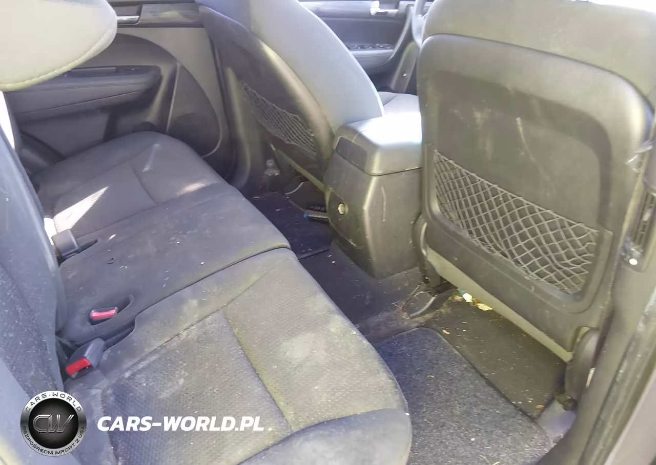 2011 Kia Sorento Lx VIN:5XYKT3A10BG150616 - 8