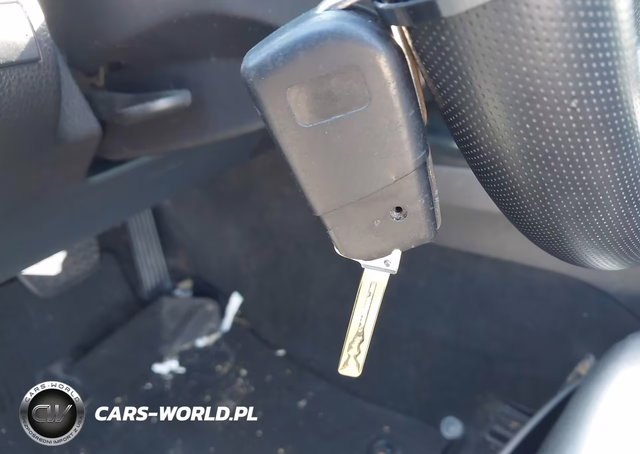 2018 Toyota Camry Se VIN:4T1B11HK0JU097630 - 11