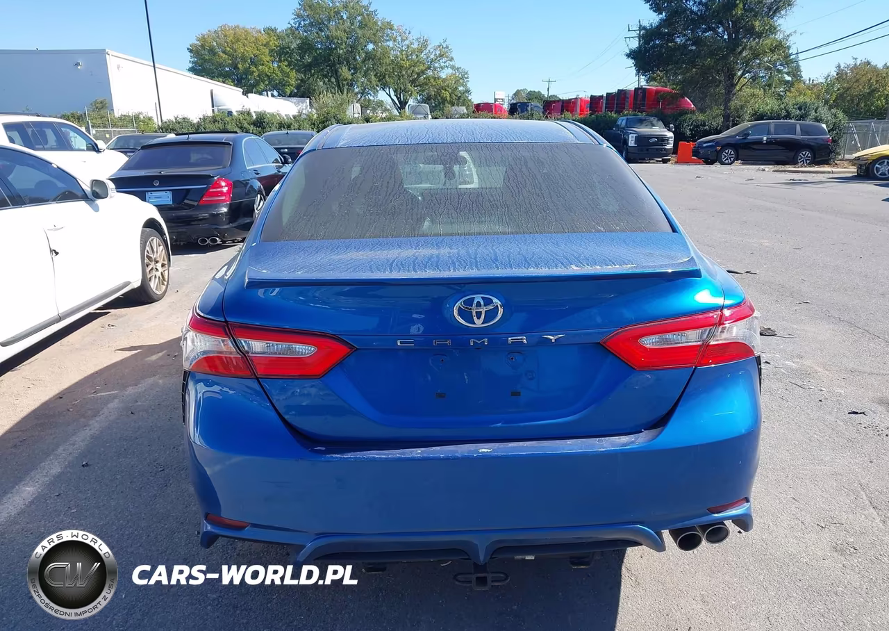 2018 Toyota Camry Se VIN:4T1B11HK0JU097630 - 16